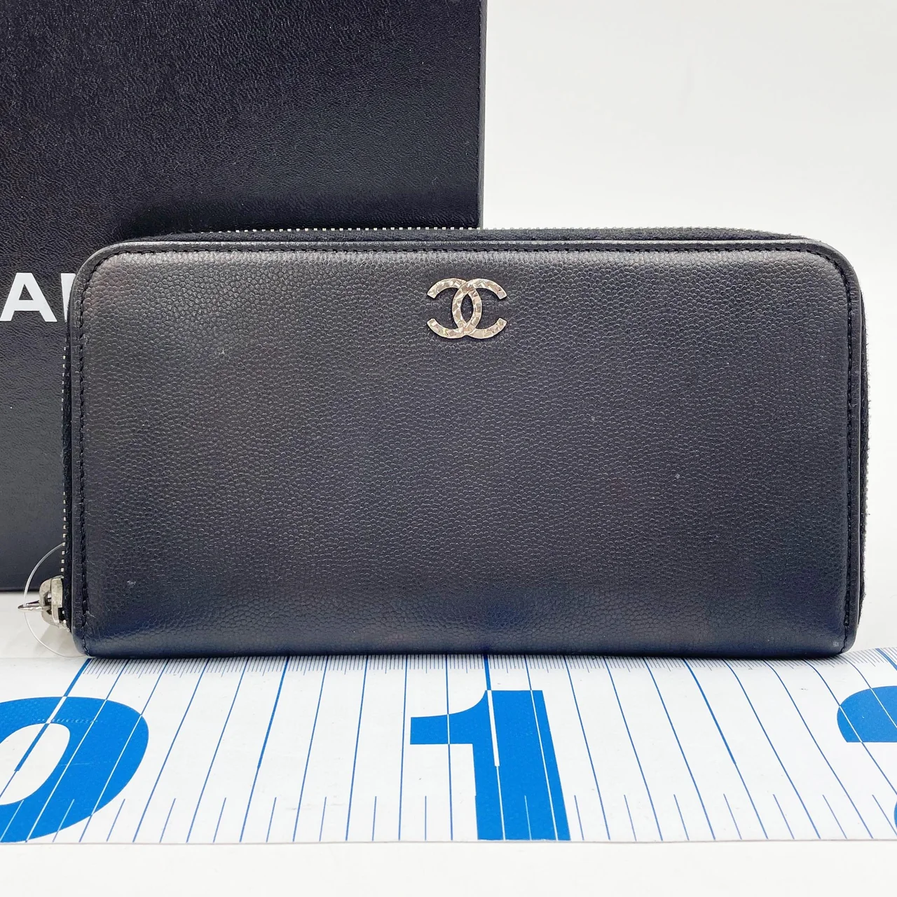 CHANEL CAVIAR ROUND FASTENER LONG WALLET (14 SERIAL CODE)