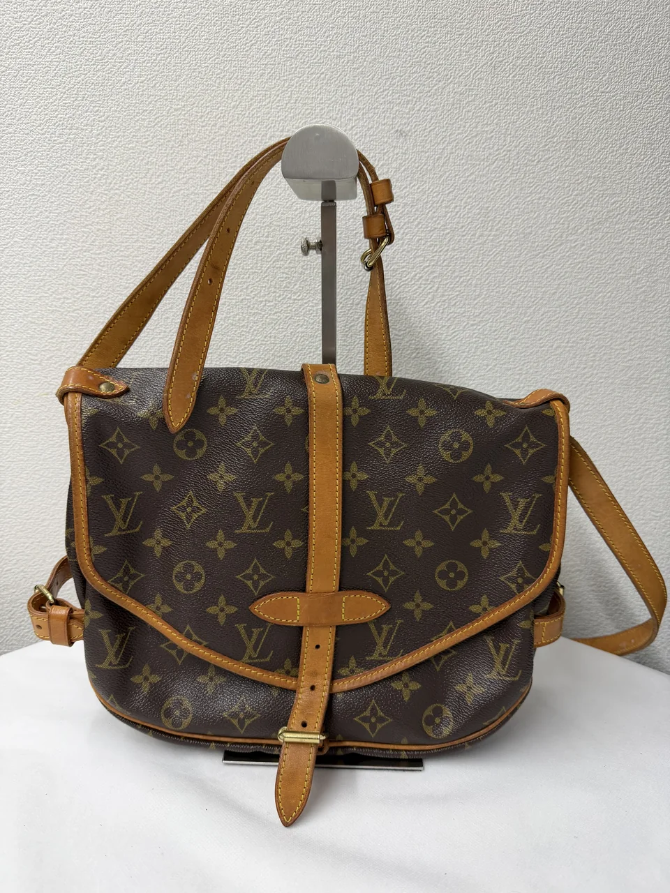 LV MONOGRAM SAUMUR 30 view 12