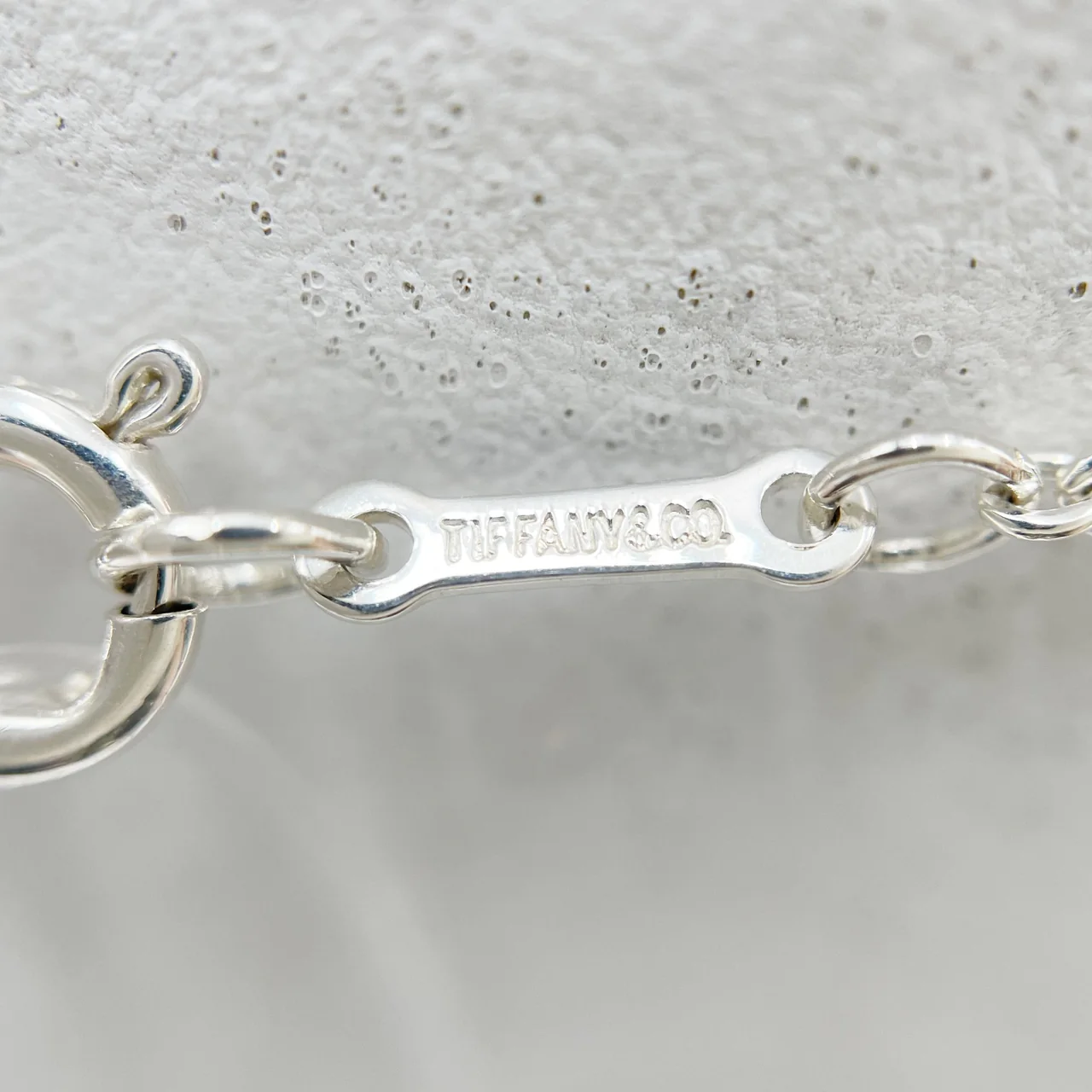 TIFFANY&CO. OPEN HEART NECKLACE view 7