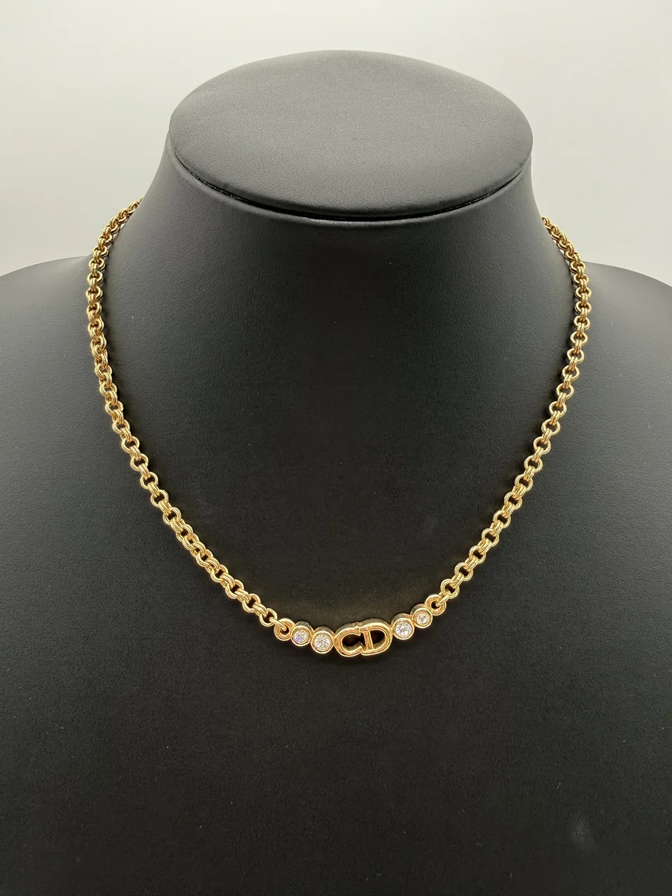 DIOR NECKLACE