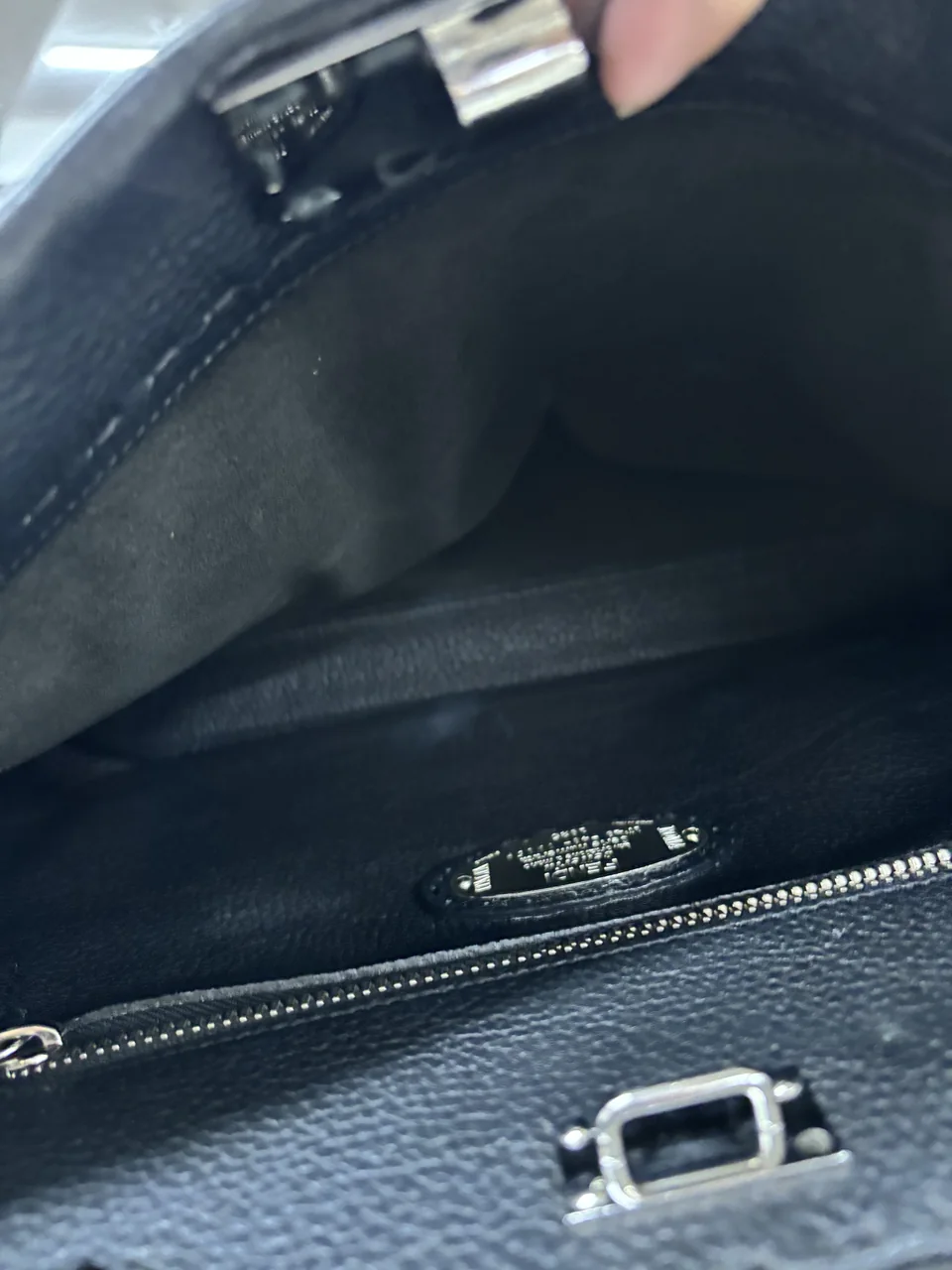 Fendi Selleria Peekaboo view 17