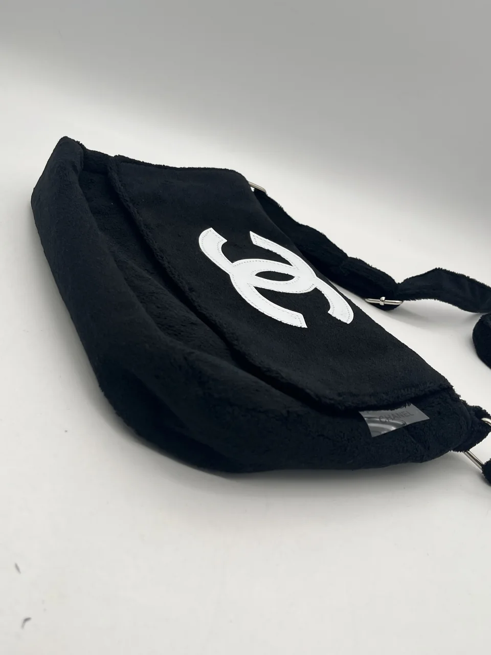 CHANEL SHOULDER BAG view 4
