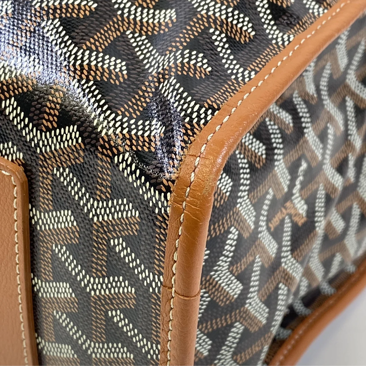 GOYARD SAINT LEGER view 10