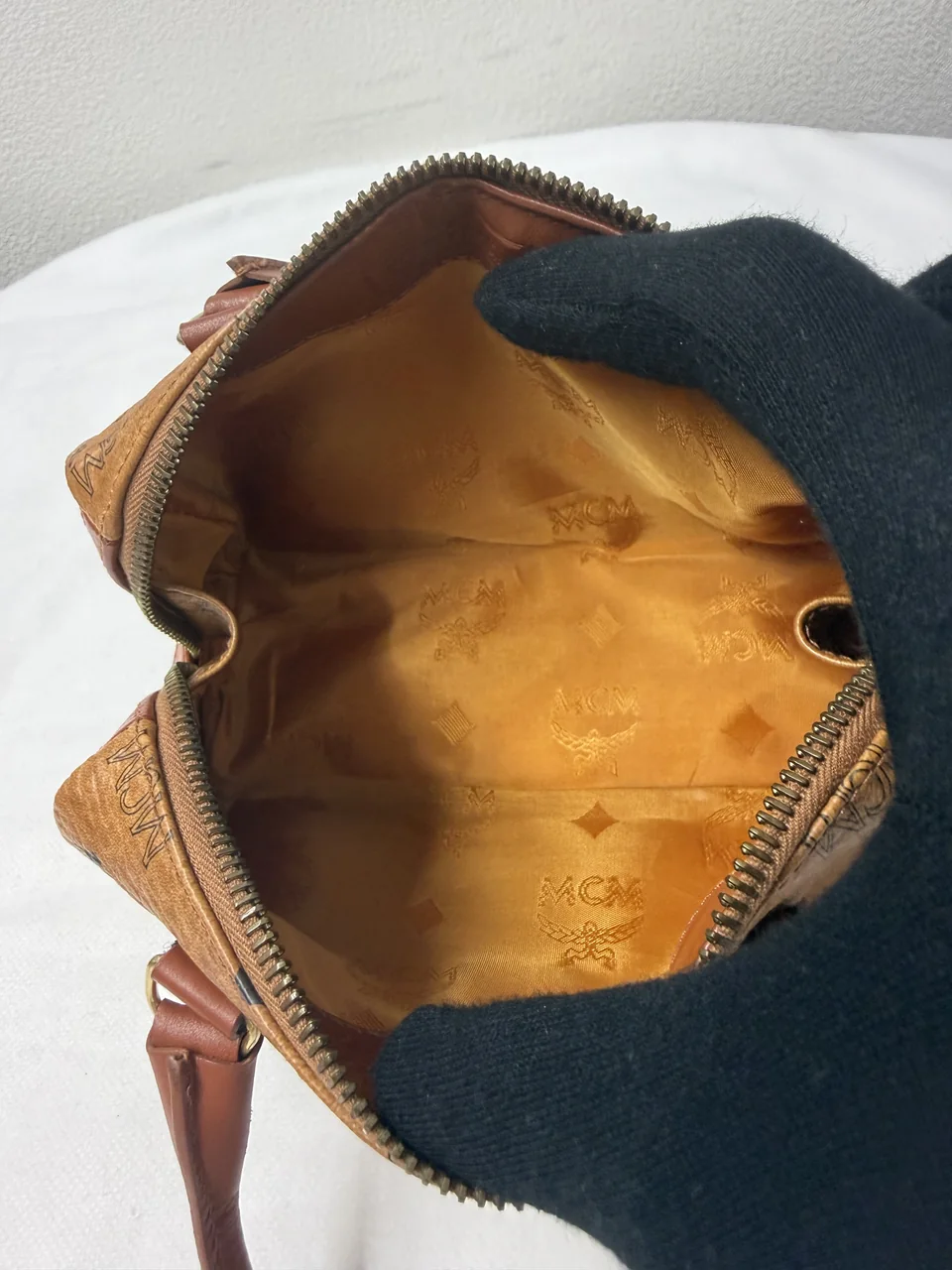 MCM TWO-WAY BAG (CAMEL) view 7
