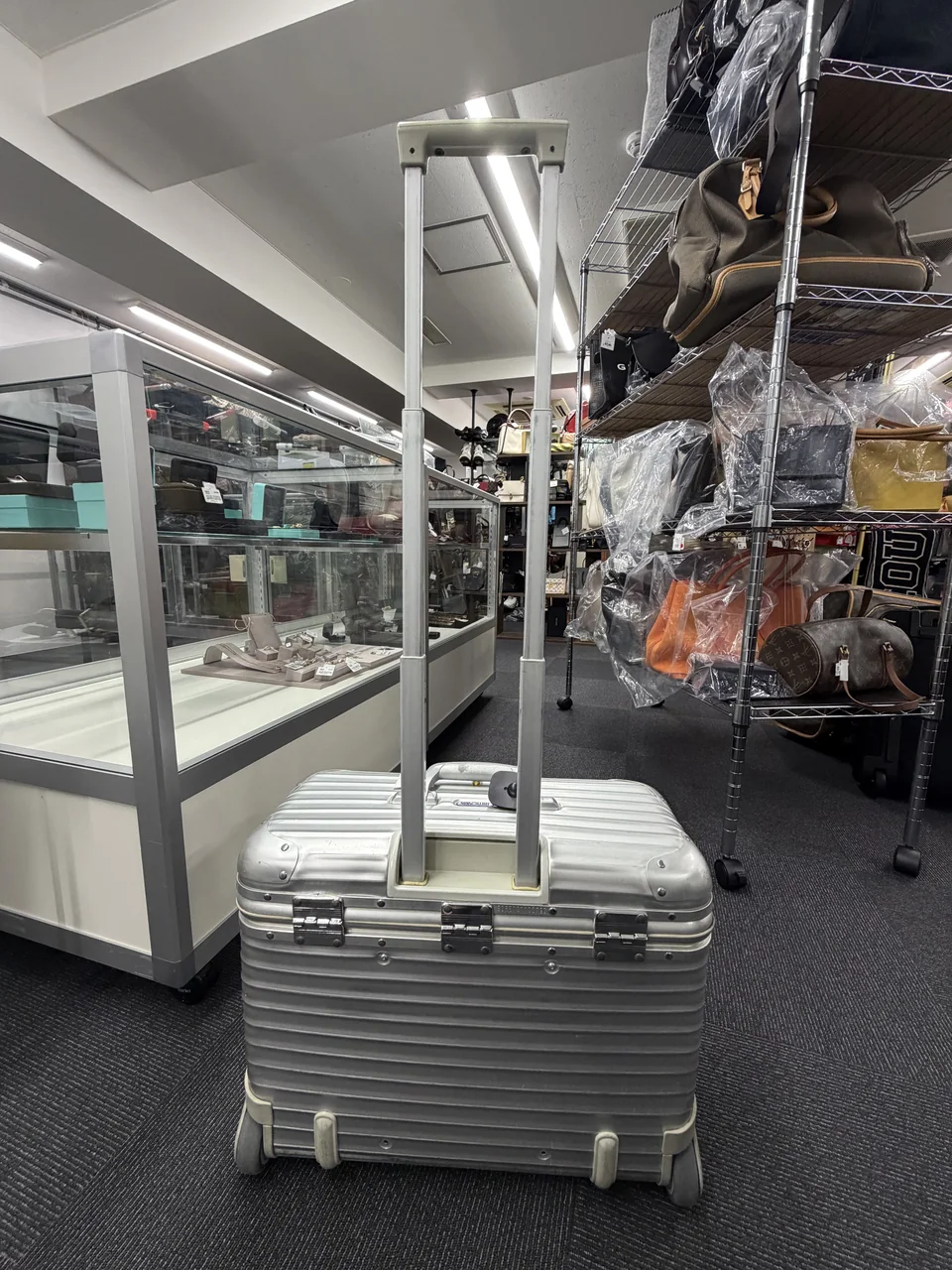 RIMOWA TOPAZ PILOT TROLLEY view 2