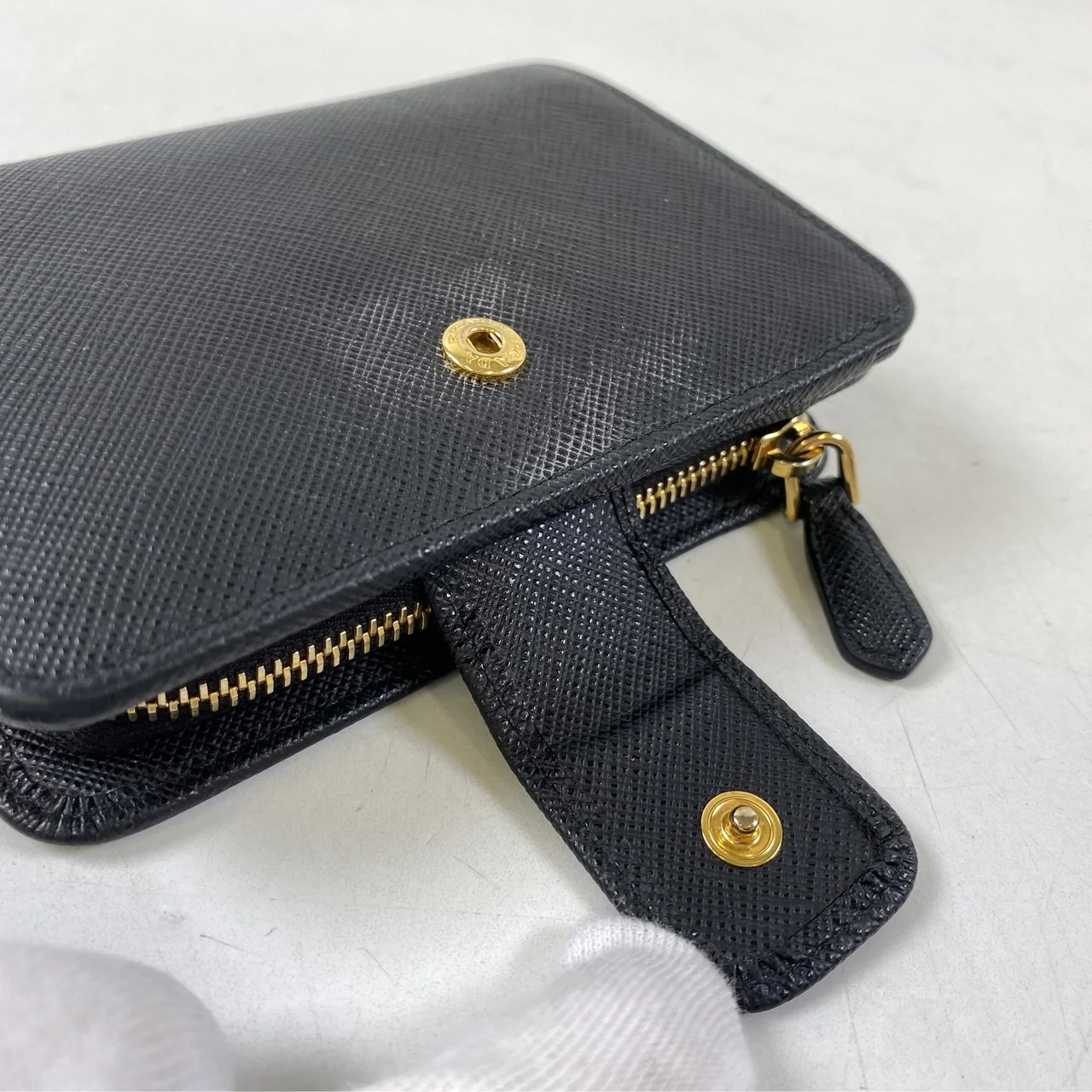 PRADA SAFFIANO BIFOLD WALLET (BLACK/PINK) view 14