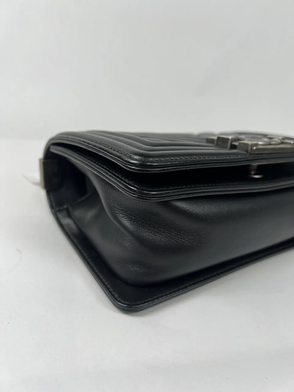 CHANEL LAMB SKIN LE BOY (26 SERIAL CODE) view 5