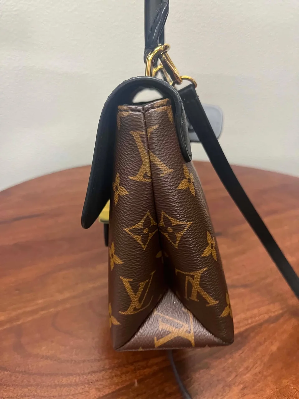 LV MONOGRAM LOCKIE BB view 9