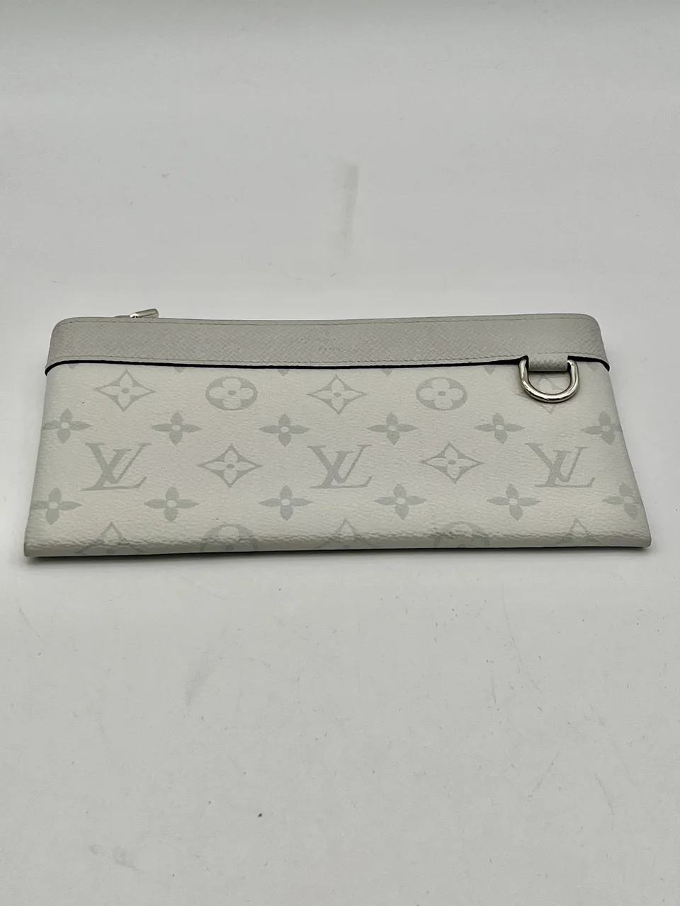 LOUIS VUITTON POUCH view 4