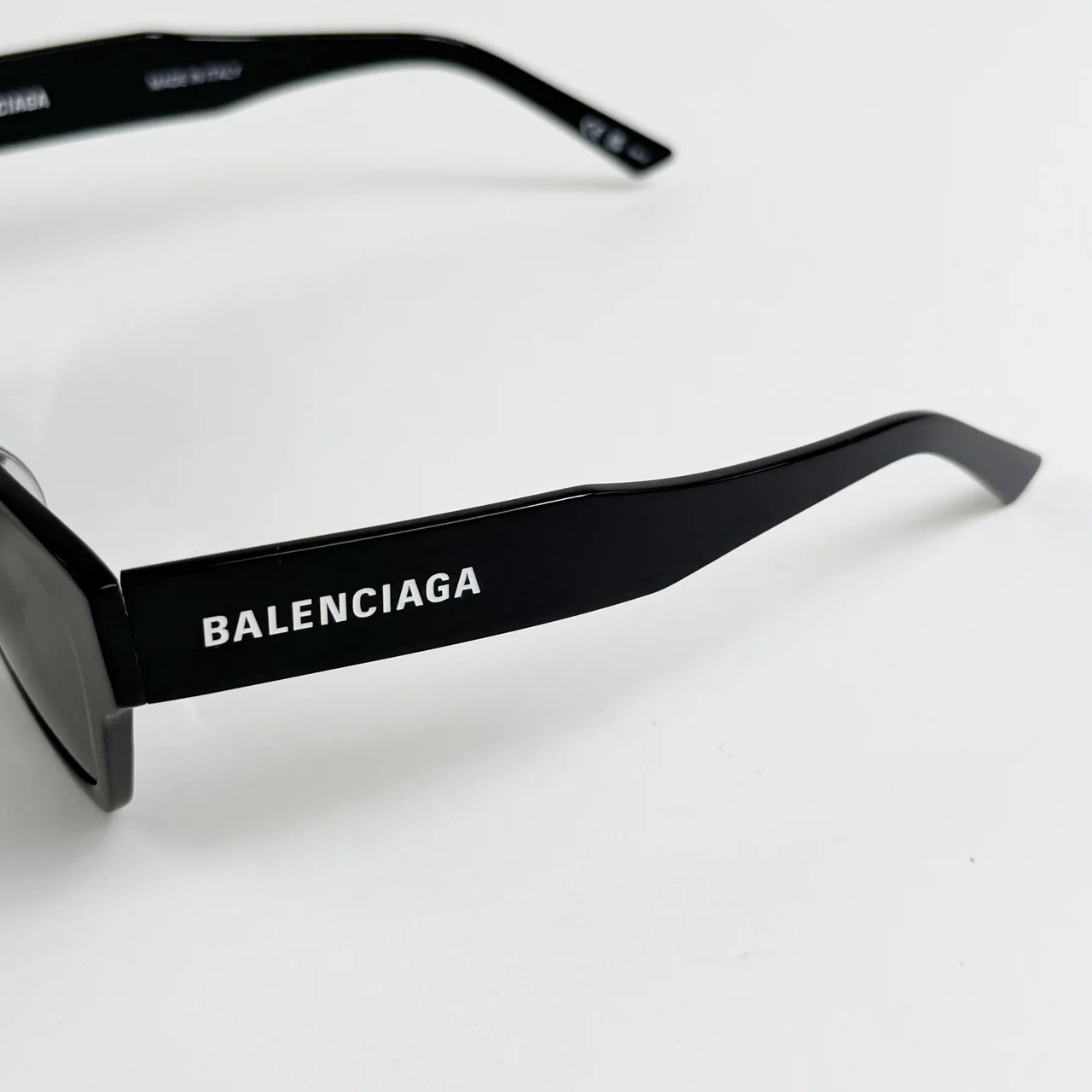 BALENCIAGA SUNGLASSES view 4