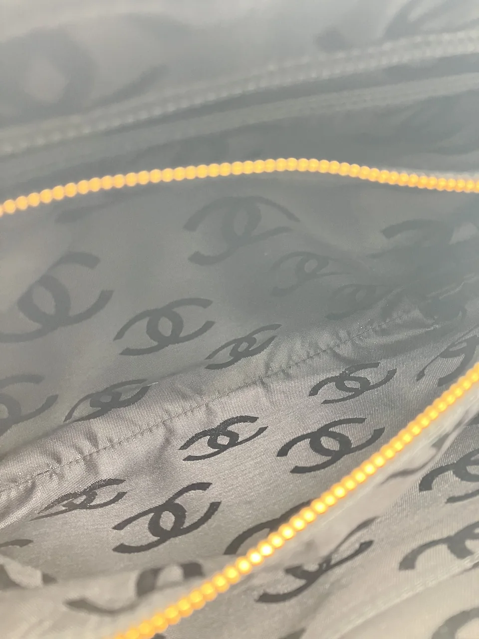 CHANEL V-STITCH CHAIN SHOULDER BAG view 23