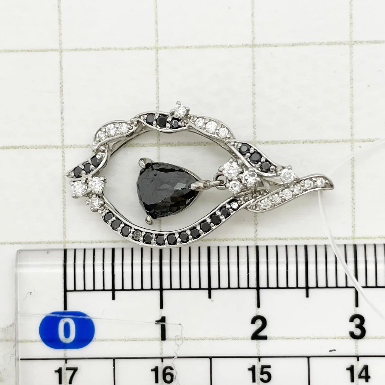 K18WG BLACK DIAMOND NECKLACE BD1.16CTS FD0.30CT 2.3G view 8