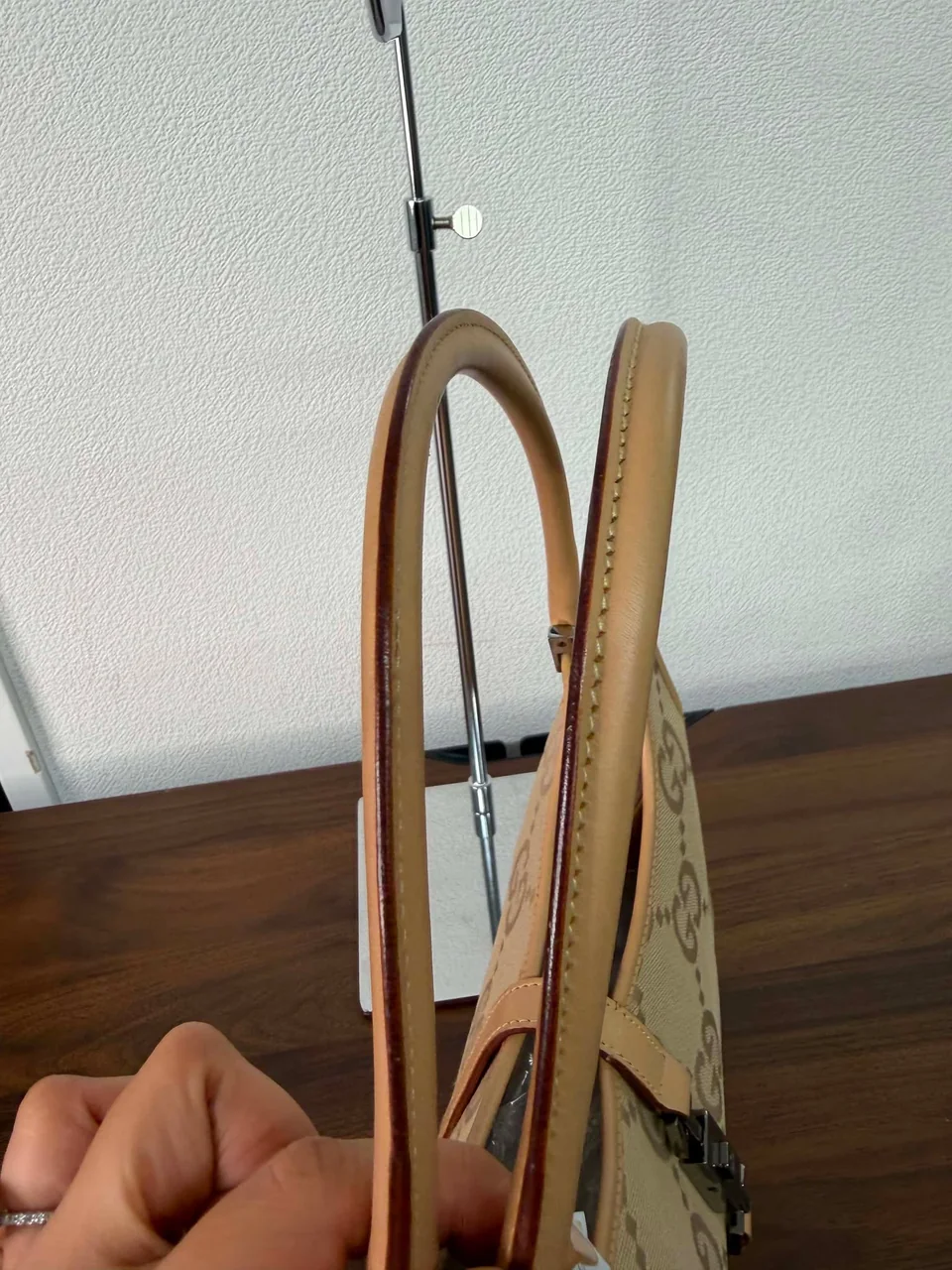 GUCCI GG CANVAS SHOULDER BAG (BEIGE) view 9