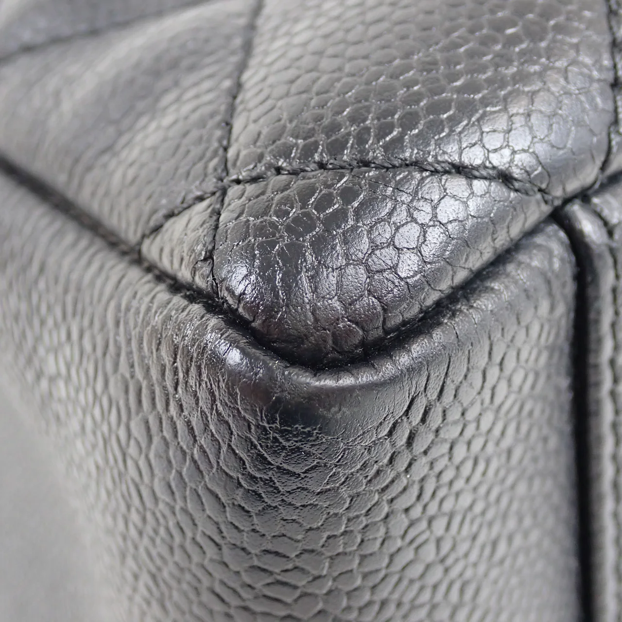CHANEL CAVIAR GST view 14
