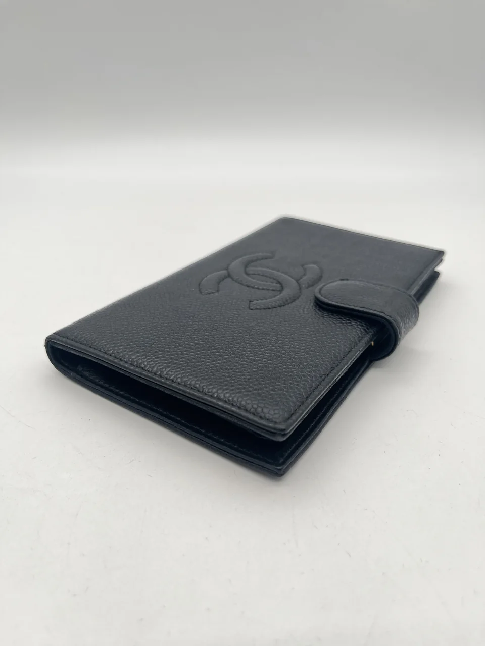 CHANEL CAVIAR BIFOLD WALLET (7 SERIAL CODE) view 3