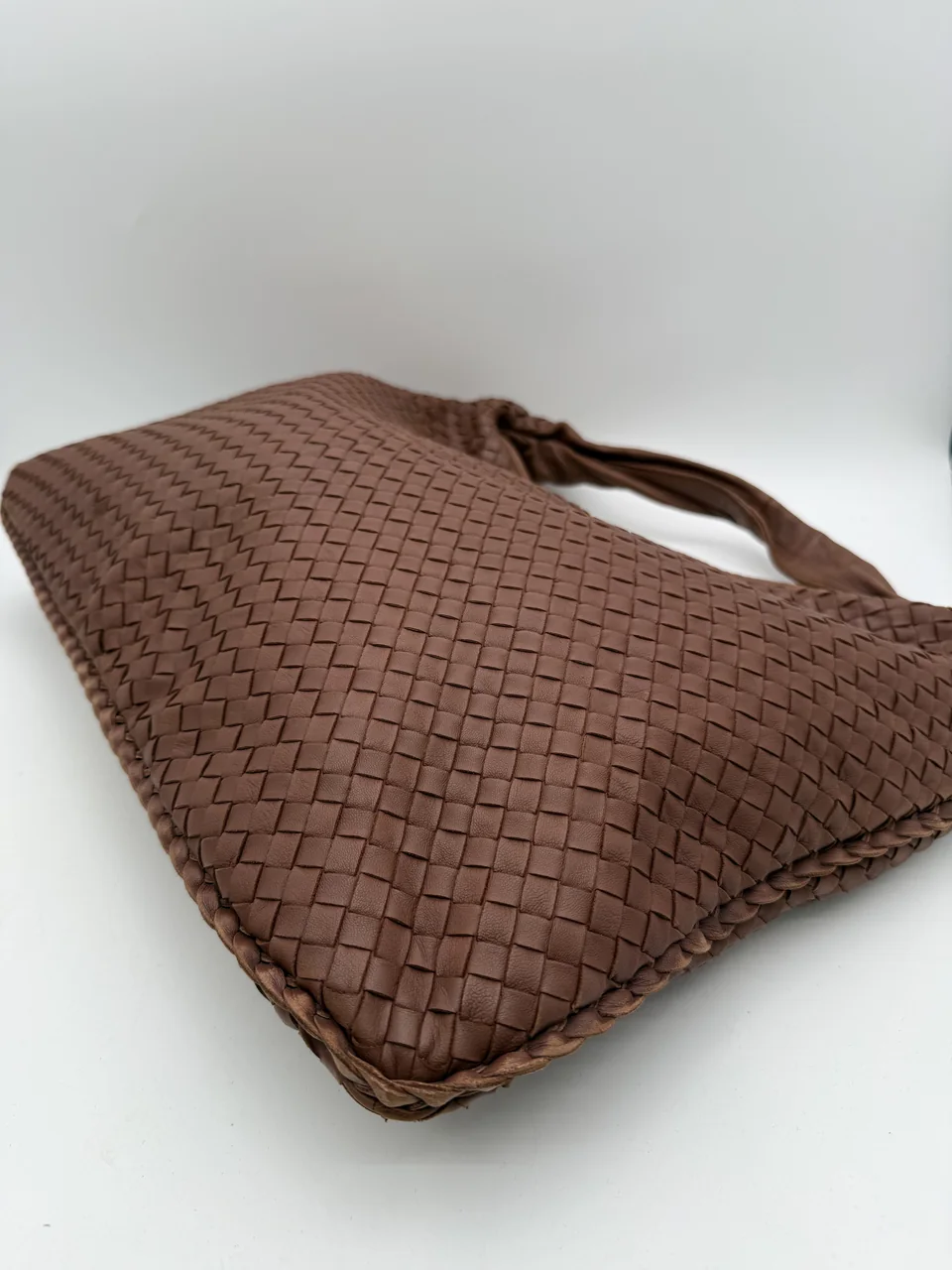BOTTEGA VENETA INTRECCIARTO HOBO (BROWN) view 11