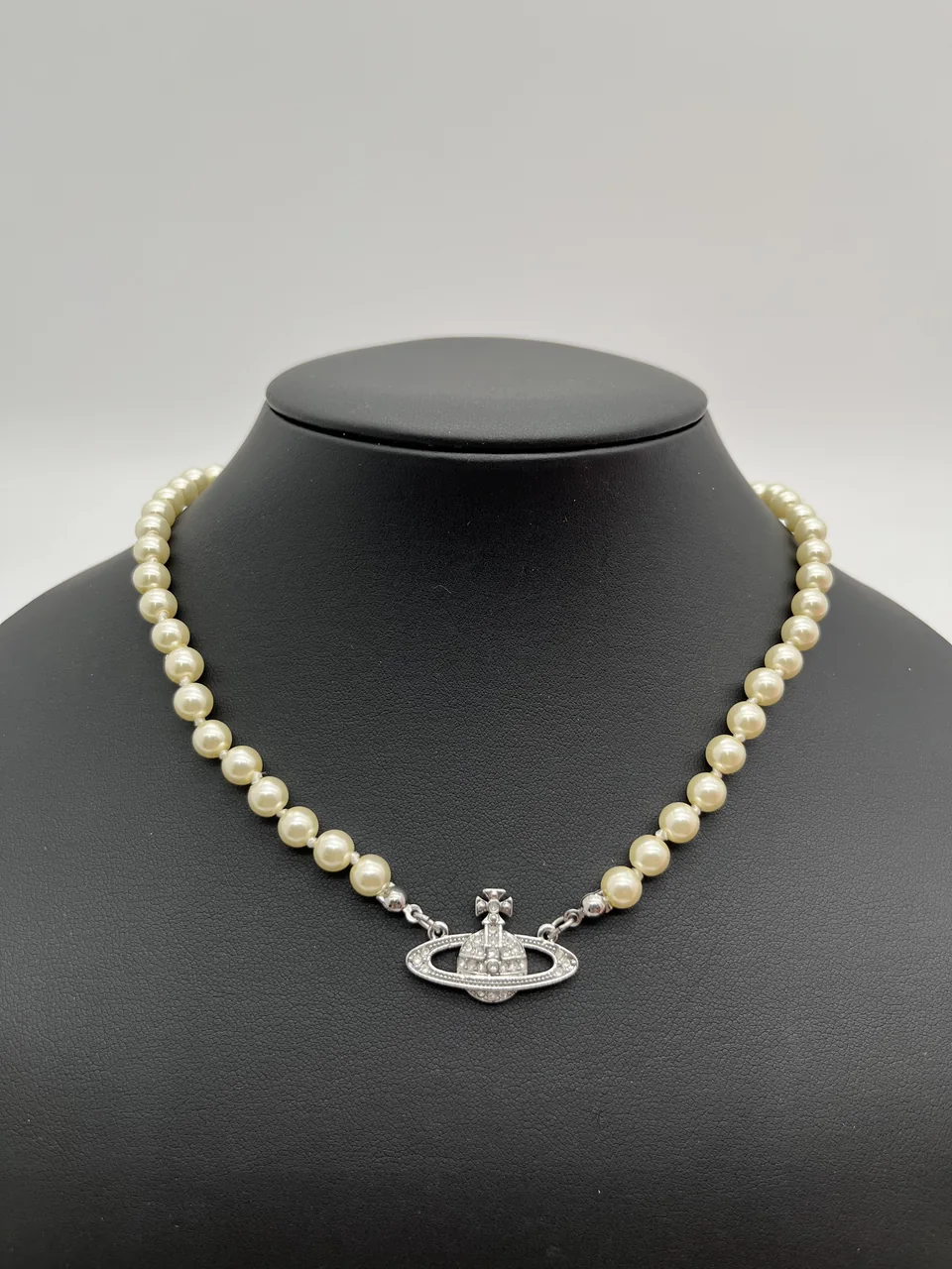 VIVIENNE WESTWOOD NECKLACE