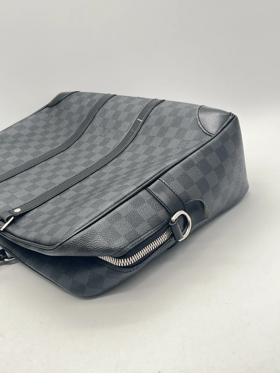 LV PORTE DOCUMENT VOYAGER GM view 4