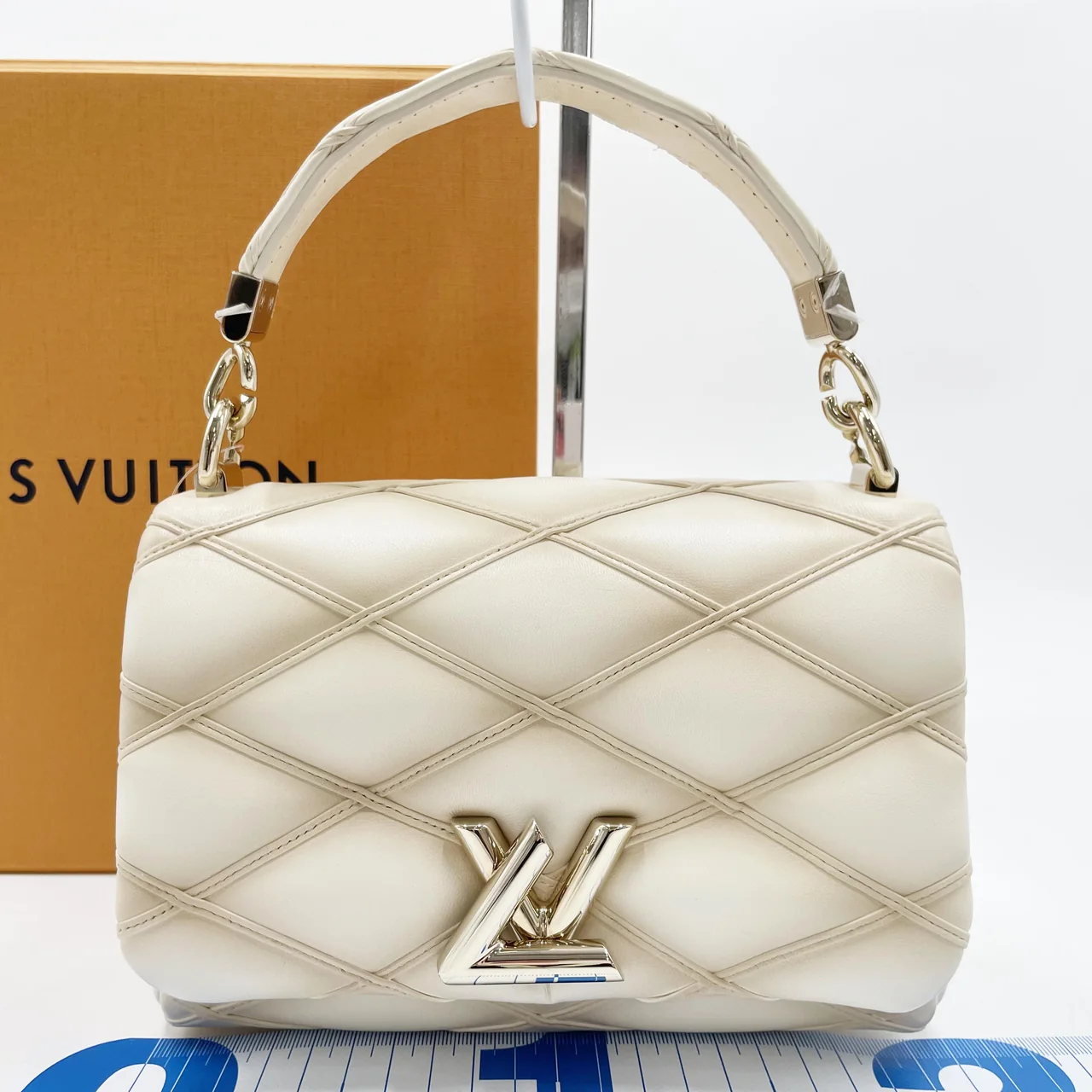 LV LAMB LEATHER GO-14 MALTAGE PM (VANILLA)