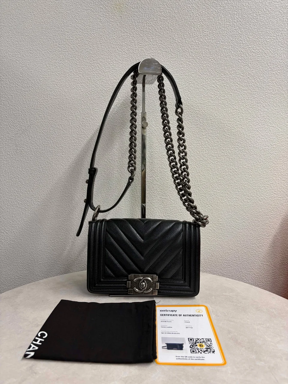 CHANEL CALF SKIN CHEVRON SHOULDER BAG (28 SERIAL CODE)