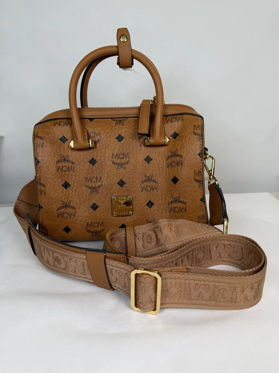MCM VICETOS HANDBAG (BROWN)