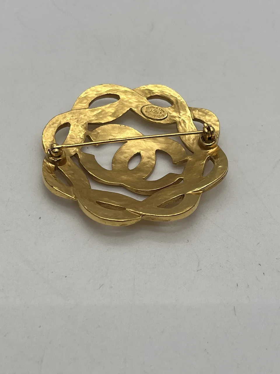 CHANEL BROOCH view 3