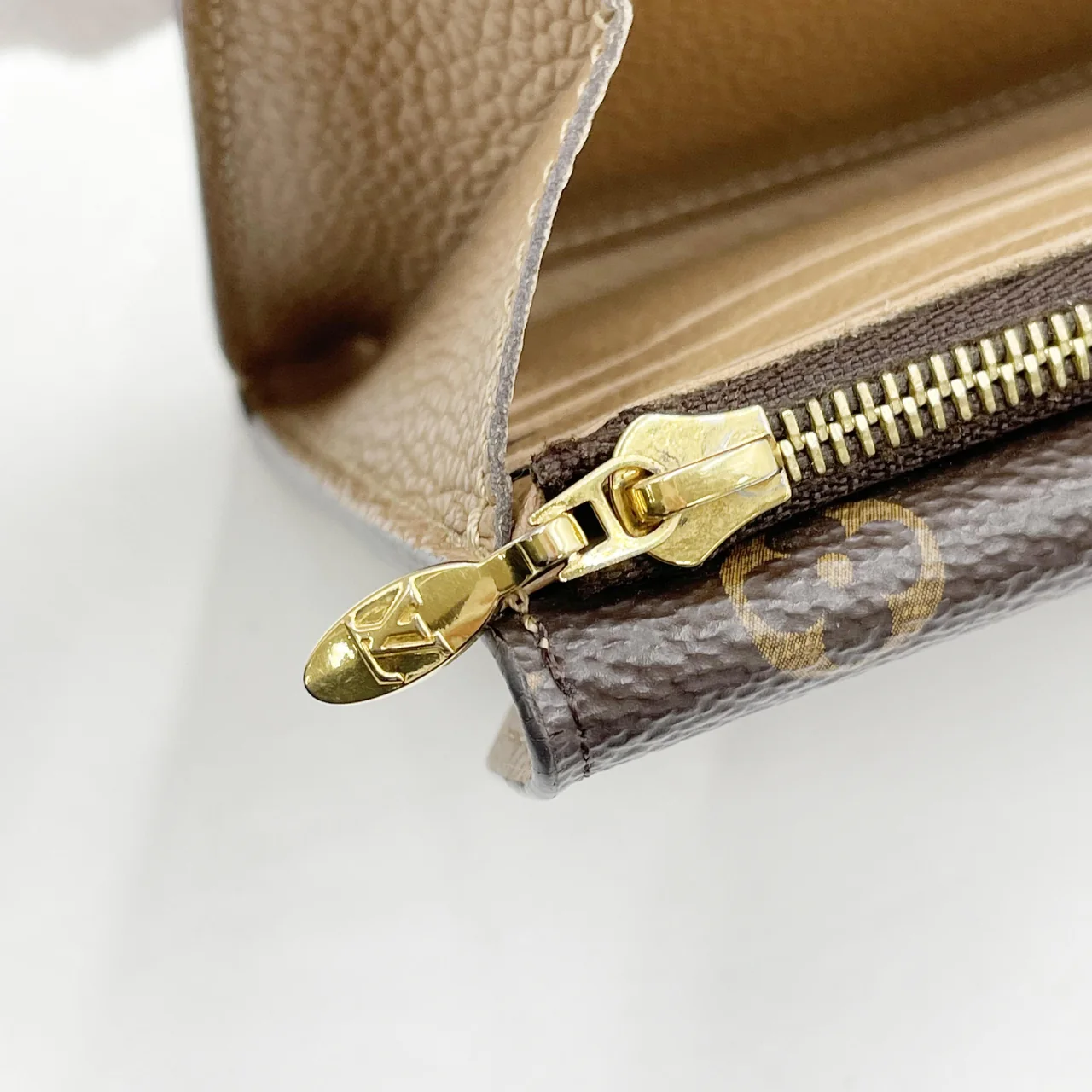 LV MONOGRAM SESAME PORTEFEUILLE DOUBLE V view 8