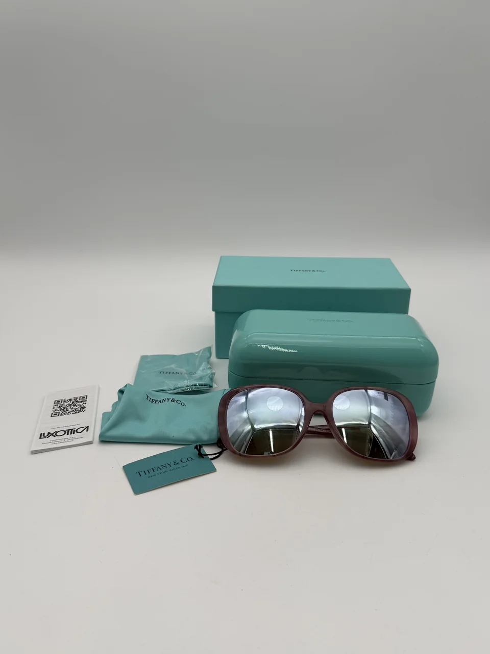 TIFFANY&CO. SUNGLASSES view 2