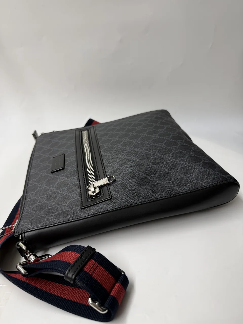 GUCCI GG SUPREME SHOULDER BAG view 5