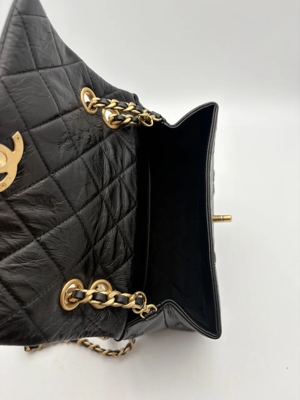 CHANEL CALF SKIN CAMELLIA SHOULDER BAG (39 SERIAL CODE) view 11