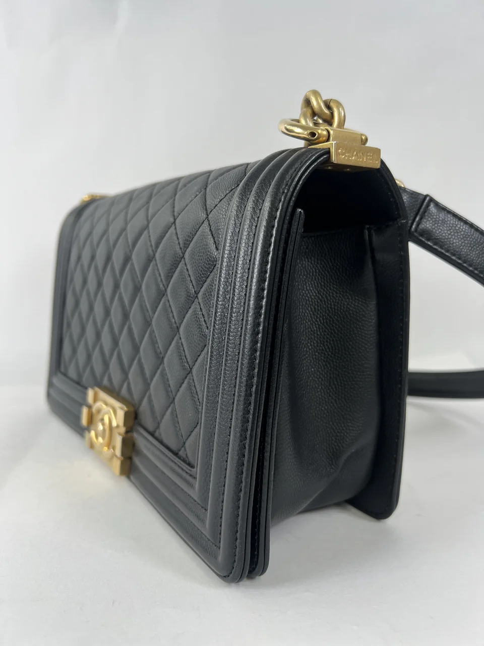 CHANEL CAVIAR LE BOY 25 view 6