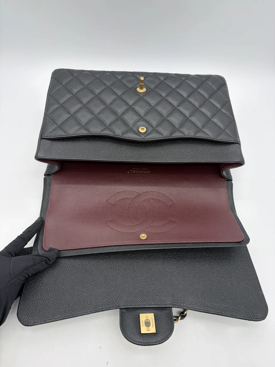 CHANEL CAVIAR MAXI DECA MATELASSE (18 SERIAL CODE) view 10