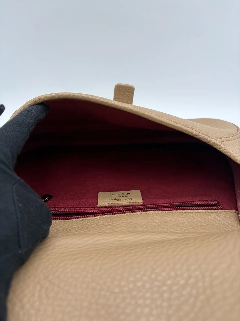 SALVATORE FERRAGAMO GANCINI SHOULDER BAG view 7