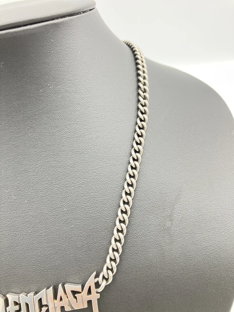 BALENCIAGA NECKLACE view 4