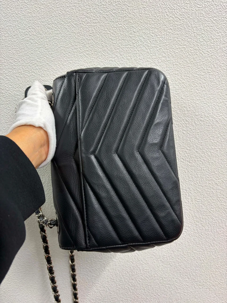 CHANEL CAVIAR CHEVRON SHOULDER BAG view 9