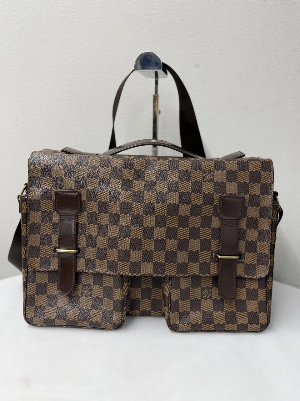 LOUIS VUITTON BAG