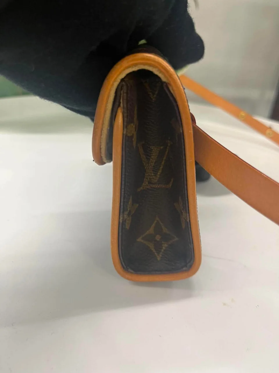 LV MONOGRAM POCHETTE FLORENTINE photo 4
