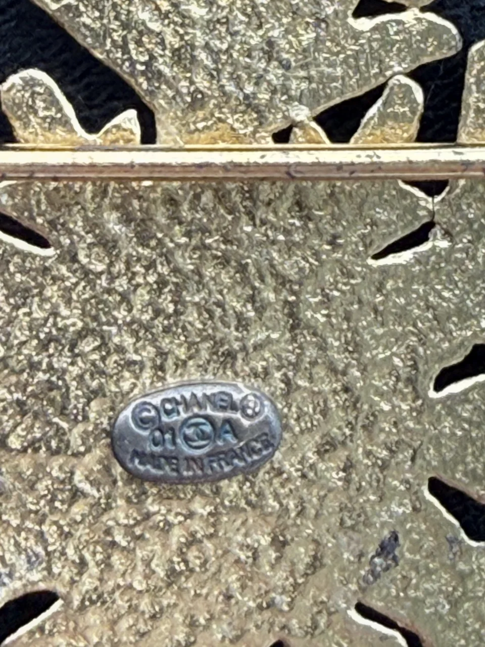 CHANEL BROOCH view 3