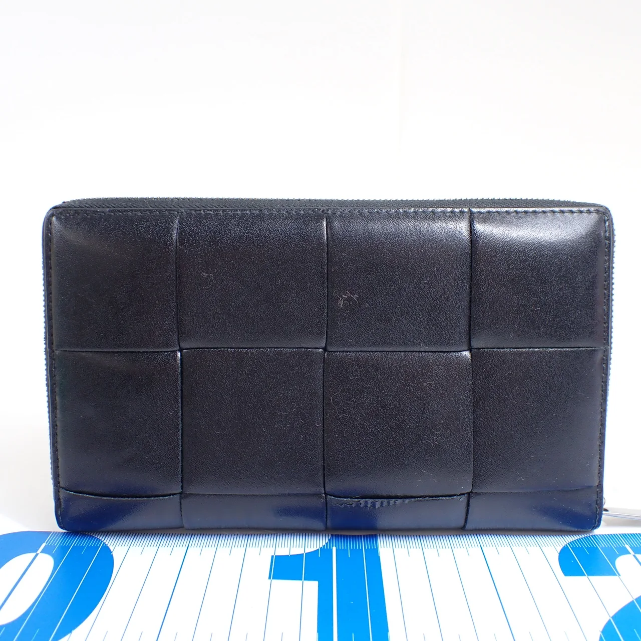 BOTTEGA VENETA CASSETTE ZIP AROUND (BLACK) hover