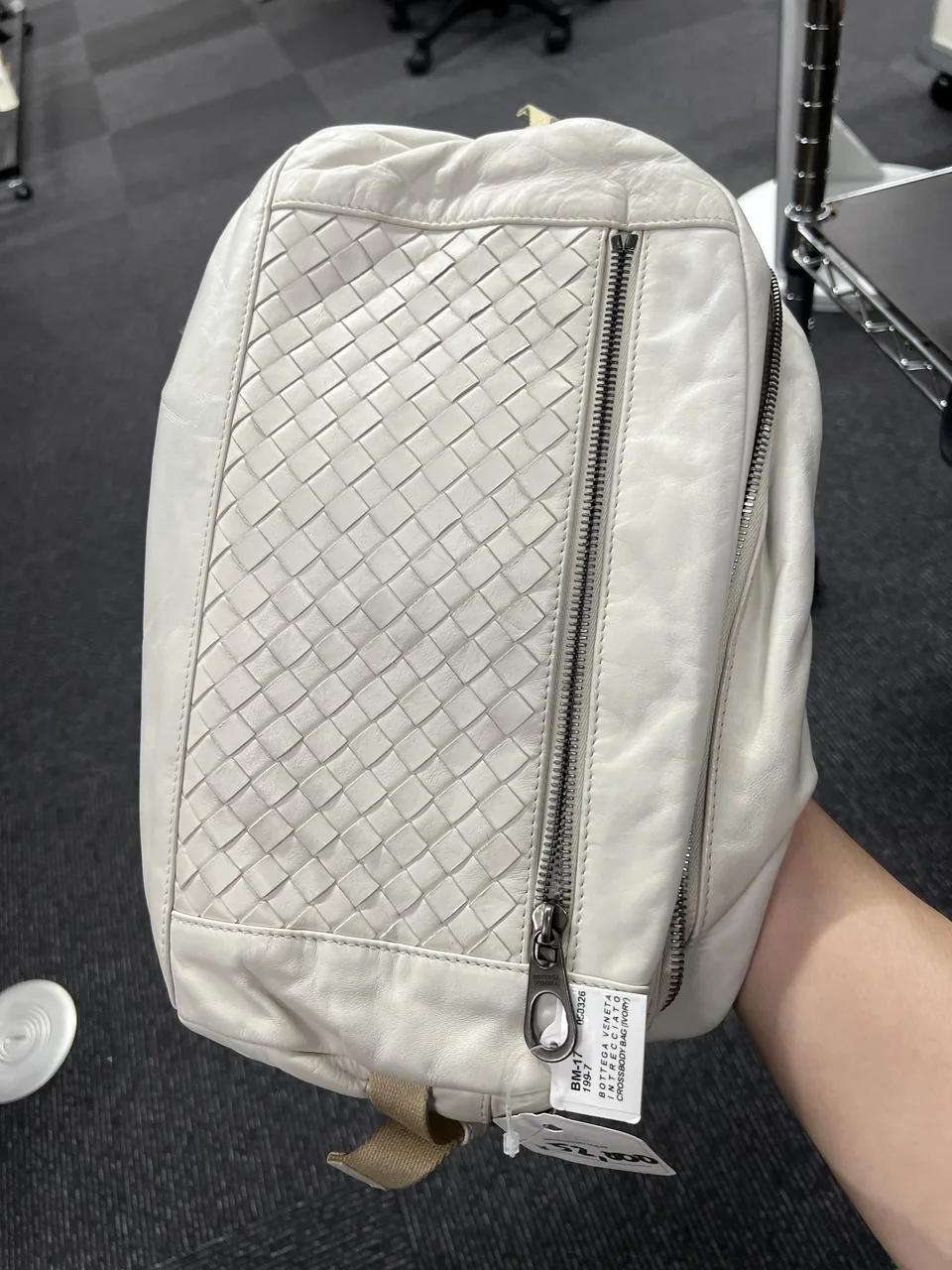 BOTTEGA VENETA INTRECCIATO CROSSBODY BAG (IVORY) hover