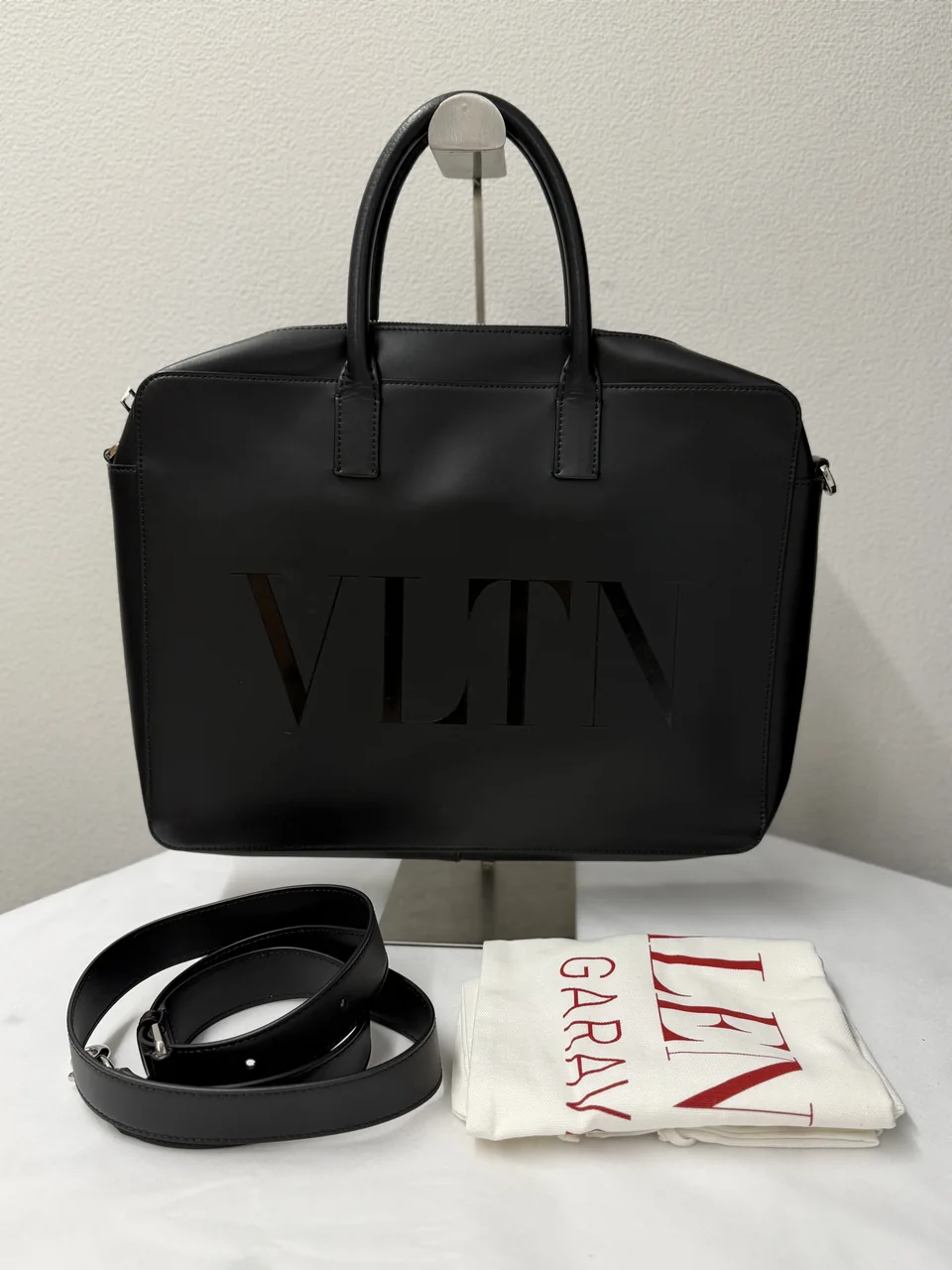 VALENTINO TOW-WAY BAG (BLACK) hover