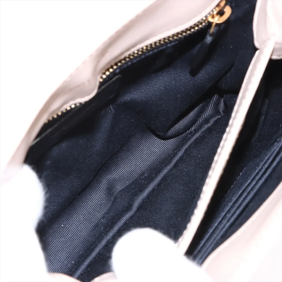 SAINT LAURENT LOULOU (BEIGE) view 6