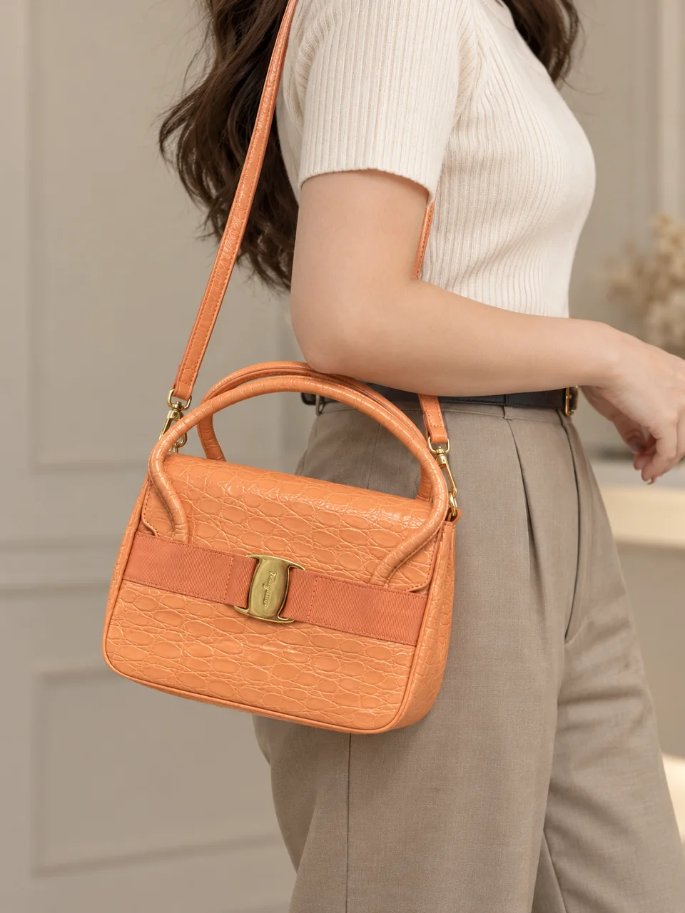 SALVATORE FERRAGAMO VARA TWO-WAY BAG hover
