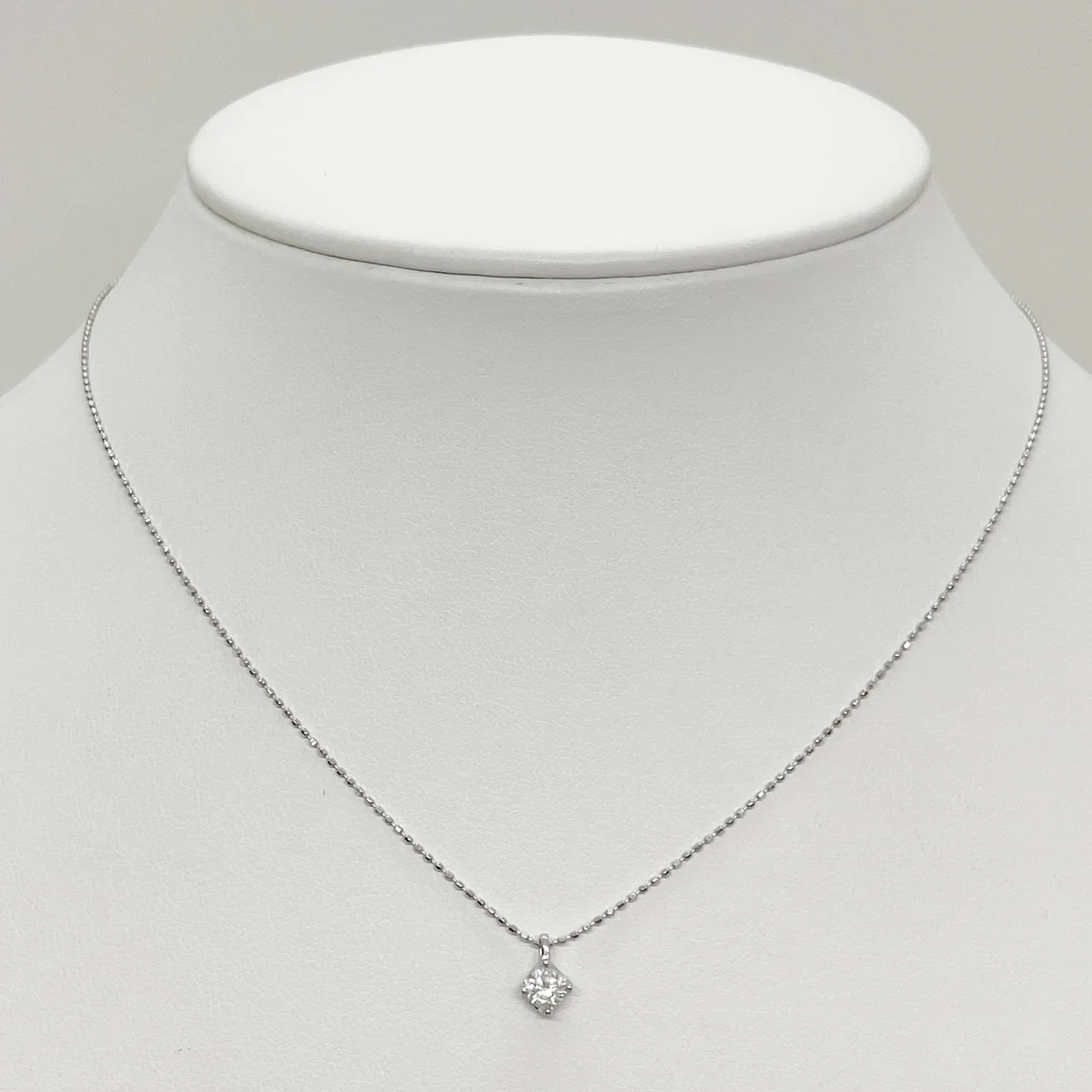 K18WG DIAMOND NECKLACE D0.277CT 1.7G view 4
