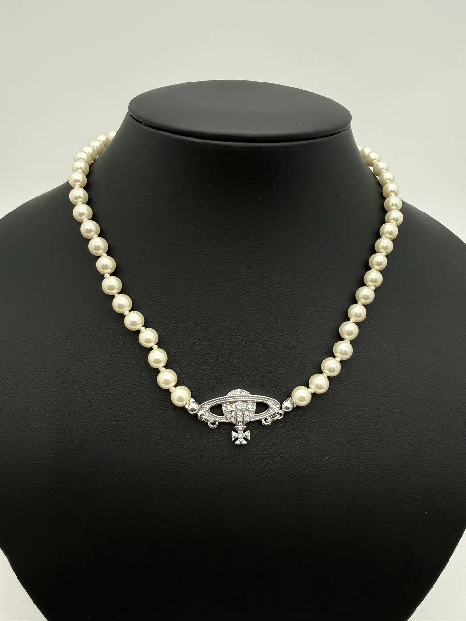 VIVIENNE WESTWOOD NECKLACE hover