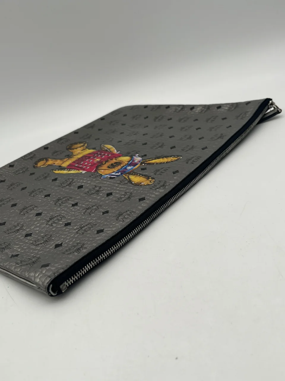 MCM VICETOS BUNNY CLUTCH view 3