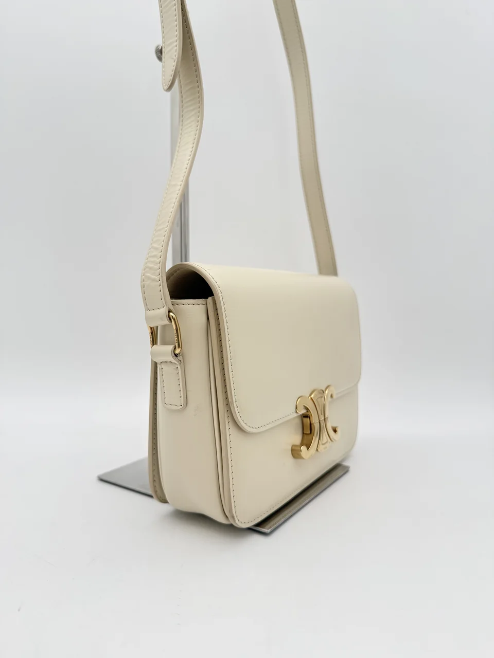 CELINE TRIOMPHE SHOULDER BAG (IVORY) view 4