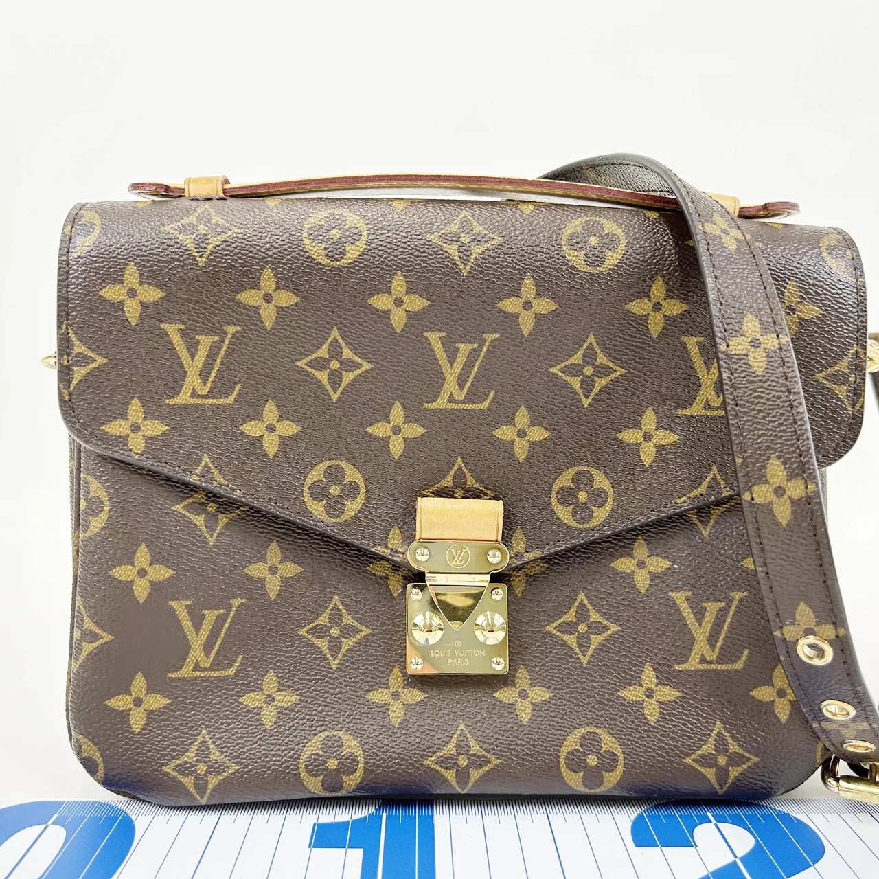 LV MONOGRAM POCHETTE METIS MM