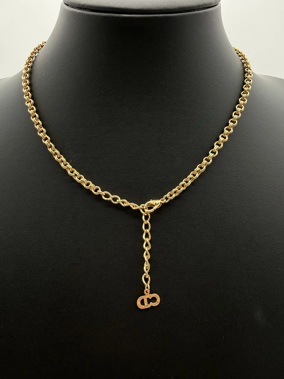 DIOR NECKLACE view 4