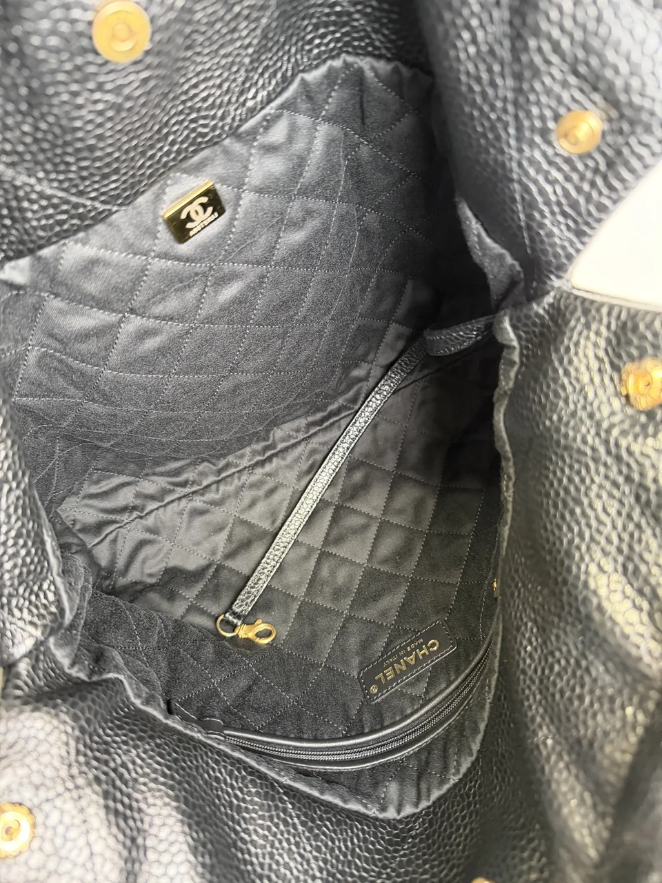 CHANEL CAVIAR 22 CHAIN TOTE BAG view 10